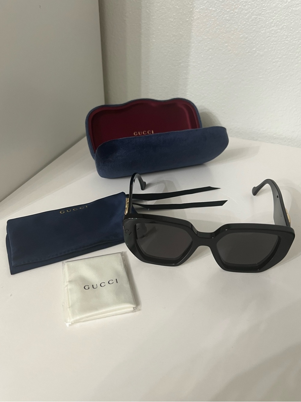 Gucci New Black Oversized Sunglasses